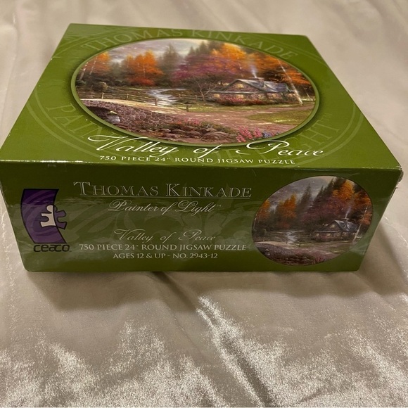 Ceaco Thomas Kinkade 750 Piece Round Puzzle Valley of Peace 2005 FACTORY SEALED - Picture 3 of 5